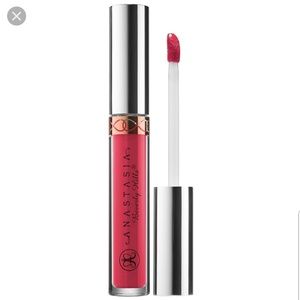 Anastasia Beverly Hills "Carina"